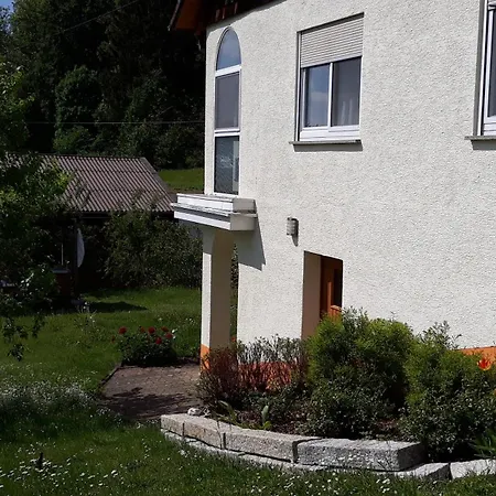 Tatil Evi Beim Wildenstein, 90qm Leibertingen